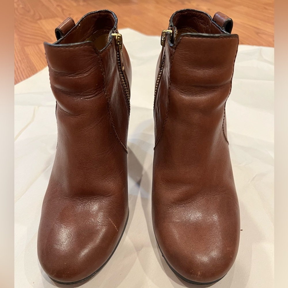Women’s shoes